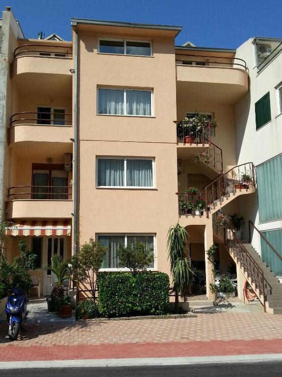 Apartments Deak マカルスカ エクステリア 写真